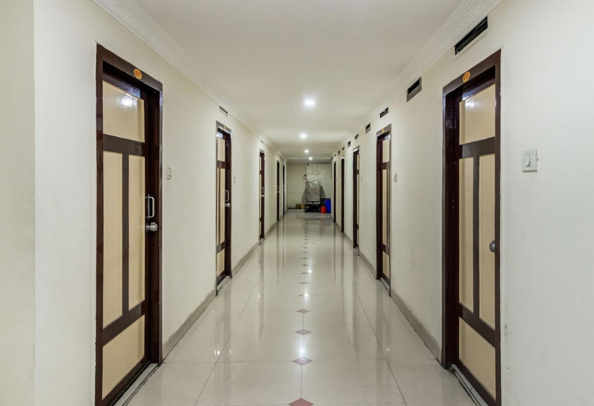 Spot On Swarna Mayuri Guntur Ngoại thất bức ảnh